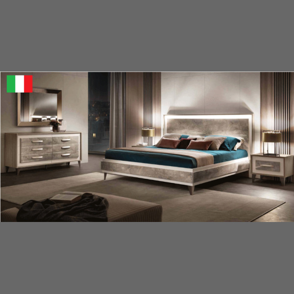 ArredoAmbra Bedroom by Arredoclassic with double dresser